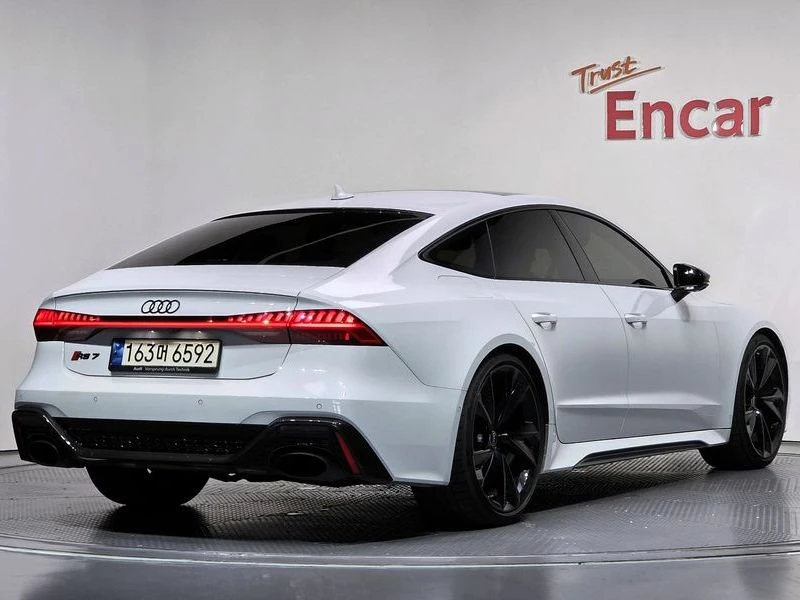 Audi Rs7 4.0 DJP Automatic, снимка 2 - Автомобили и джипове - 55780838