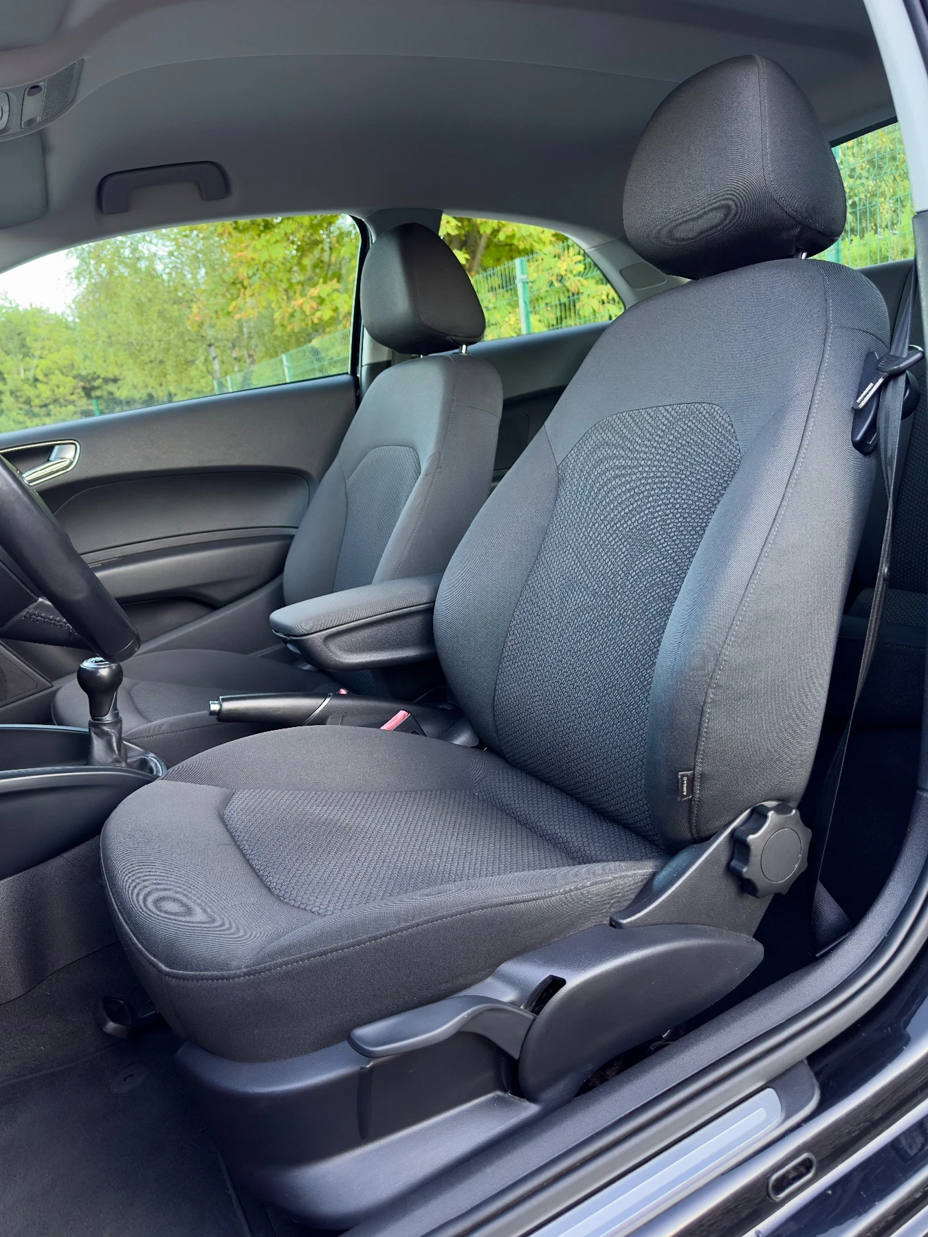 Audi A1  1.6 TDI S-LINE - изображение 9