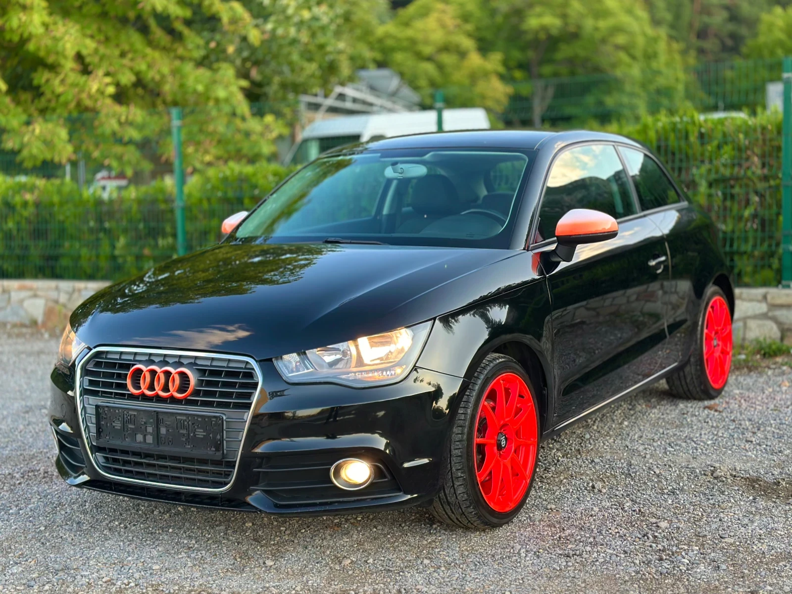 Audi A1  1.6 TDI S-LINE - изображение 3