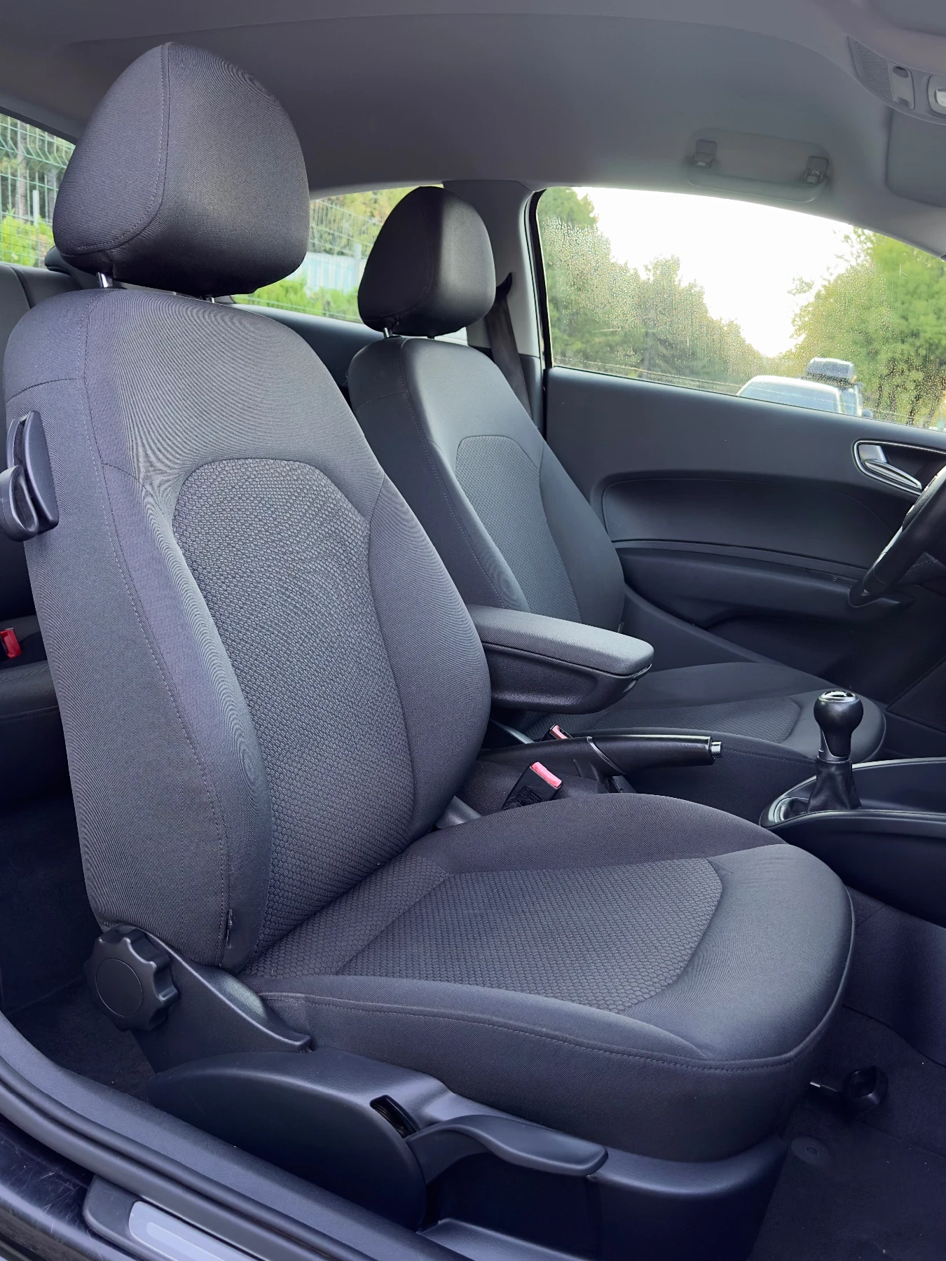 Audi A1  1.6 TDI S-LINE - изображение 10