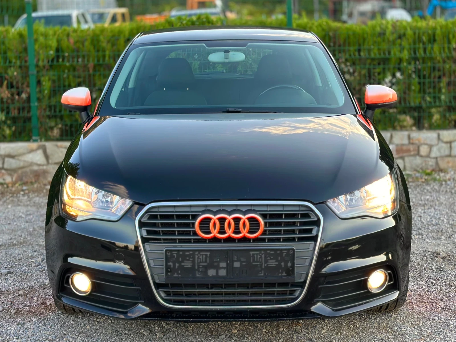 Audi A1  1.6 TDI S-LINE - изображение 2