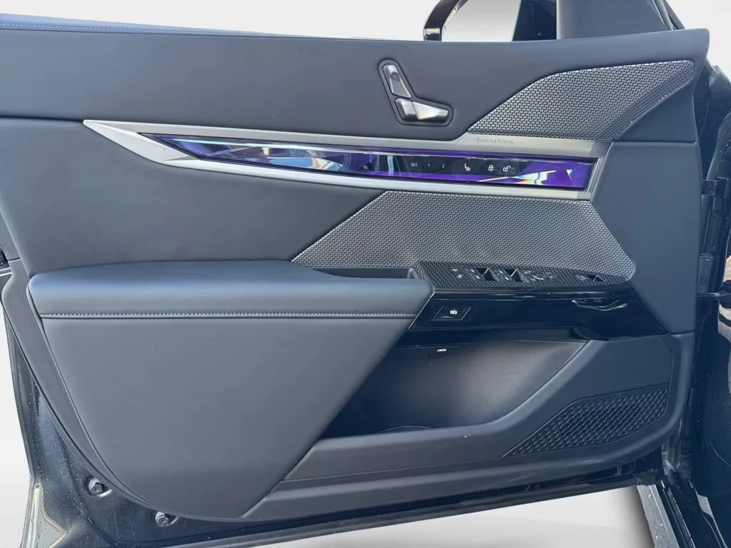 BMW 740 d/xDrive/286HP/M-SPORT/PANO/B&W/HUD/360/MEMO/861g - изображение 6