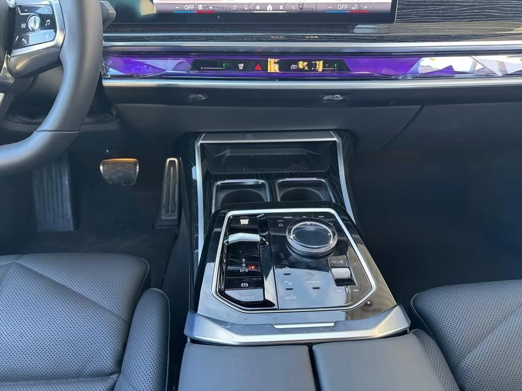 BMW 740 d/xDrive/286HP/M-SPORT/PANO/B&W/HUD/360/MEMO/861g - изображение 10