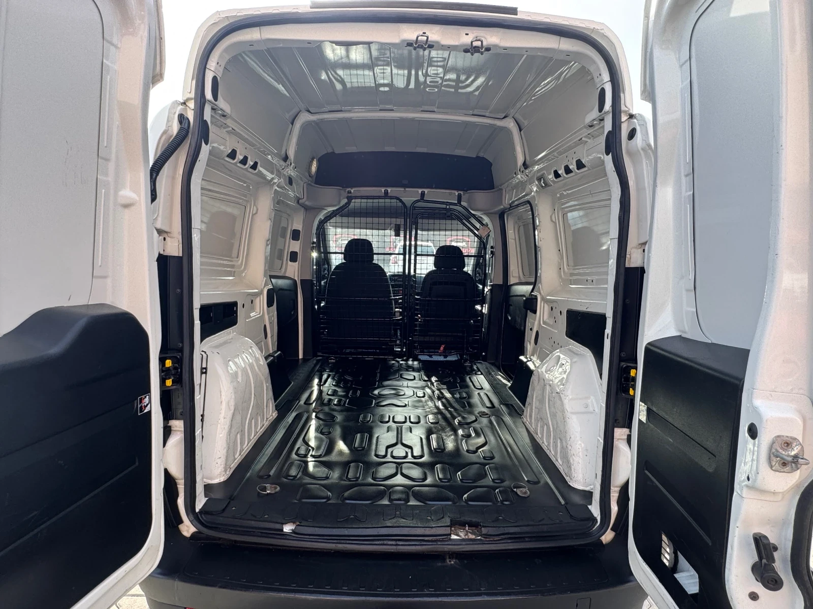 Opel Combo 1.6CDTI XL MAXI SERVIZ, снимка 15 - Автомобили и джипове - 54020382