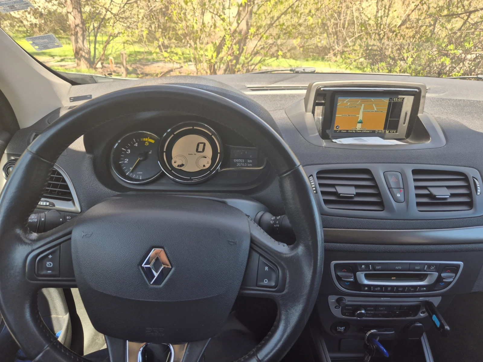 Renault Megane, снимка 3 - Автомобили и джипове - 54138375