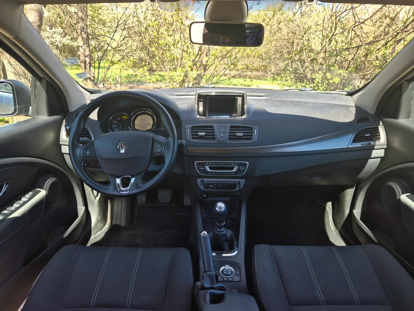 Renault Megane, снимка 2 - Автомобили и джипове - 54138375