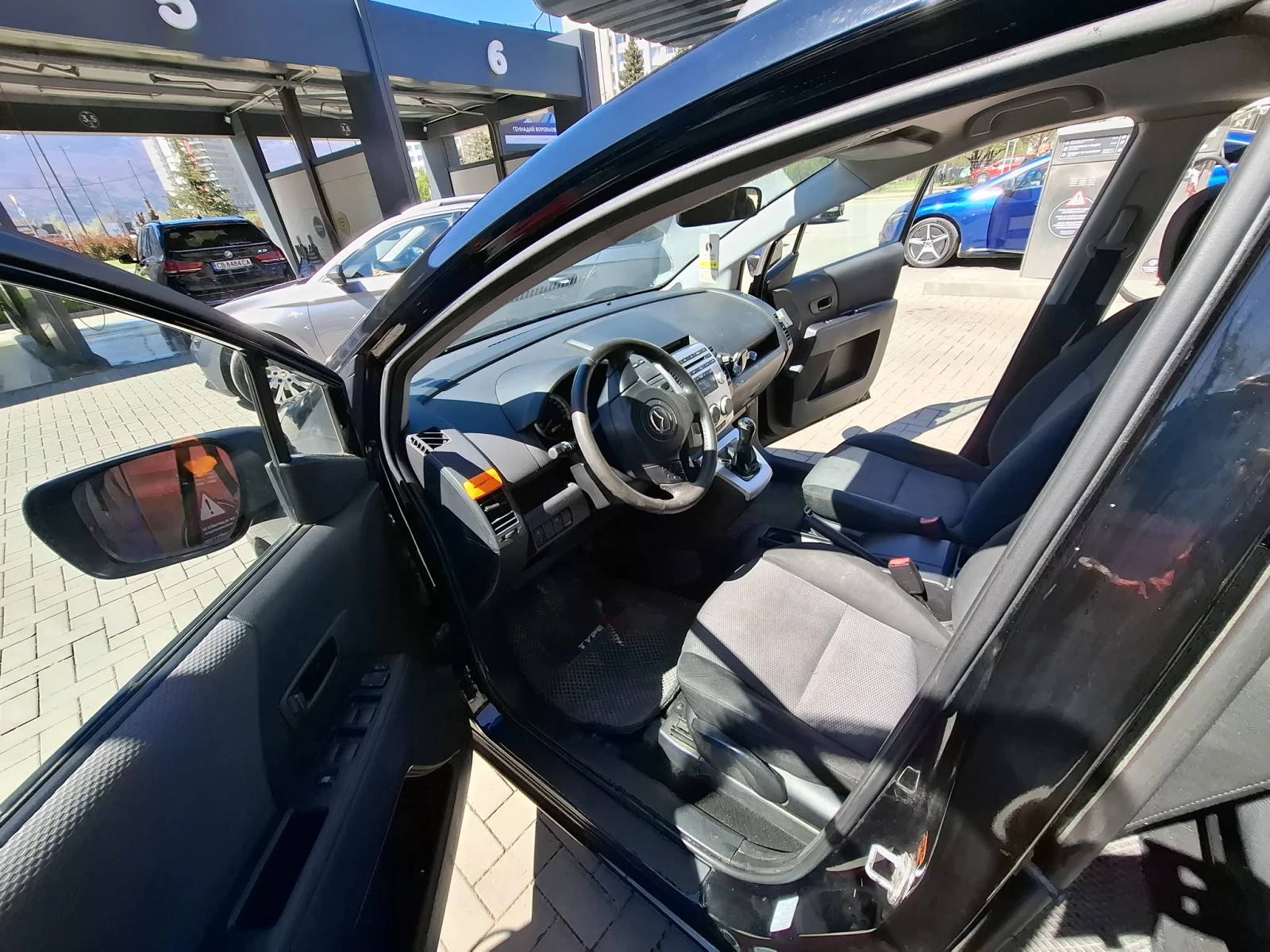 Mazda 5, снимка 15 - Автомобили и джипове - 54232891