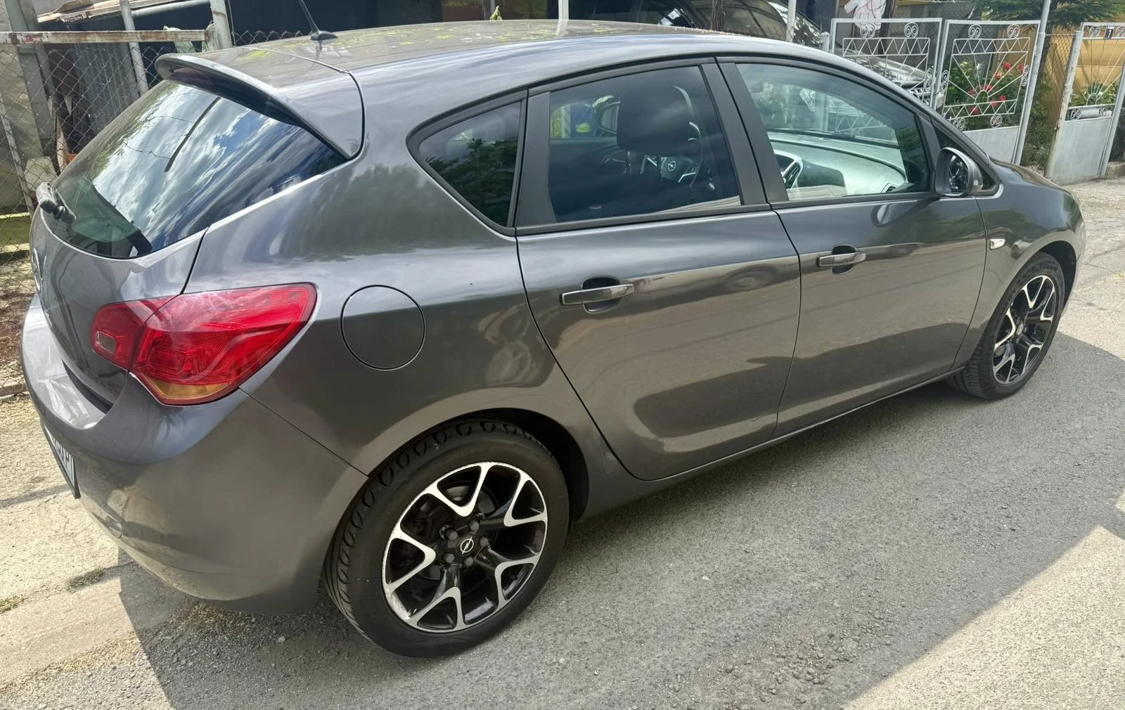 Opel Astra 1, 3, снимка 3 - Автомобили и джипове - 54804351