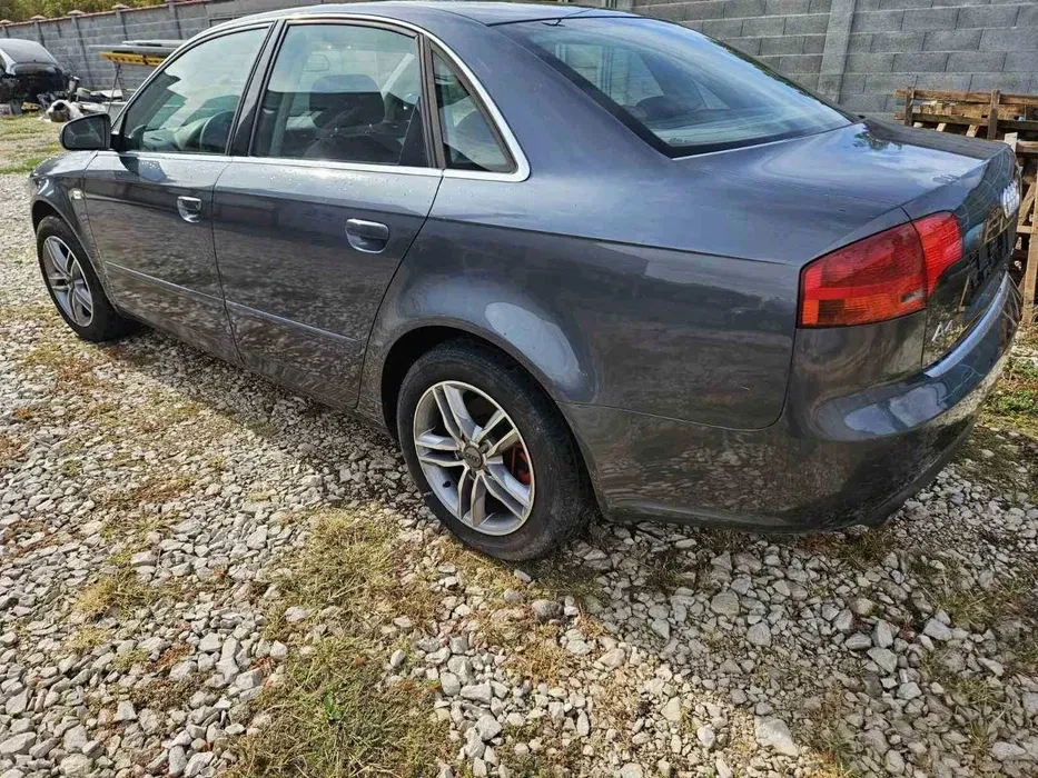 Audi A4, снимка 8 - Автомобили и джипове - 55563477