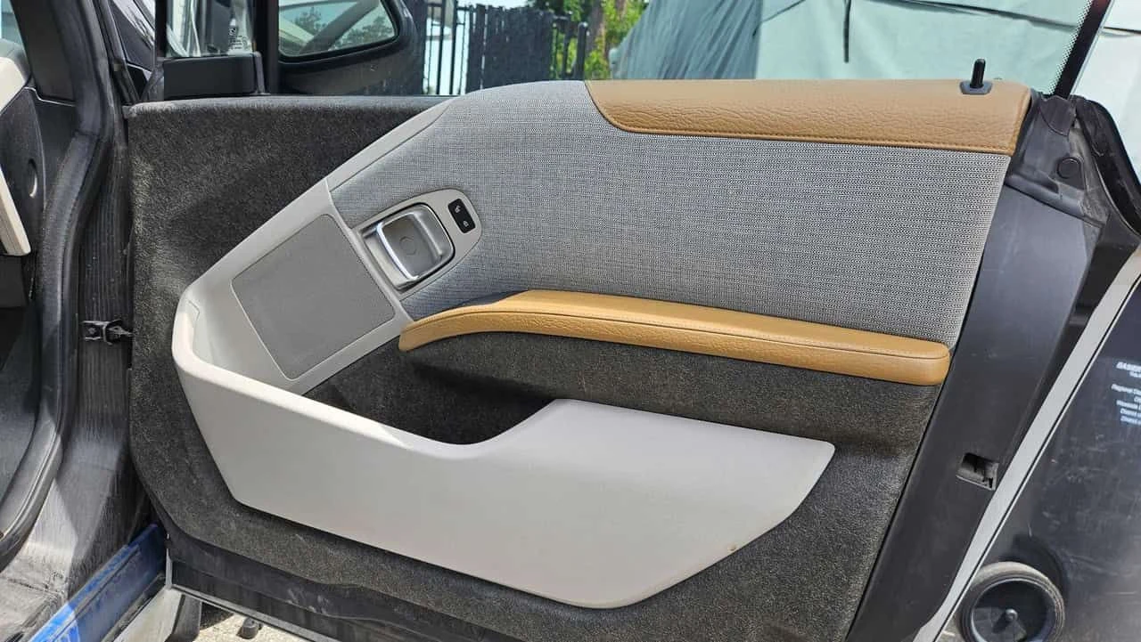 BMW i3  w/Range Extender * CARFAX * ОТ ПРЕДСТАВИТЕЛСТВО, снимка 11 - Автомобили и джипове - 55064895