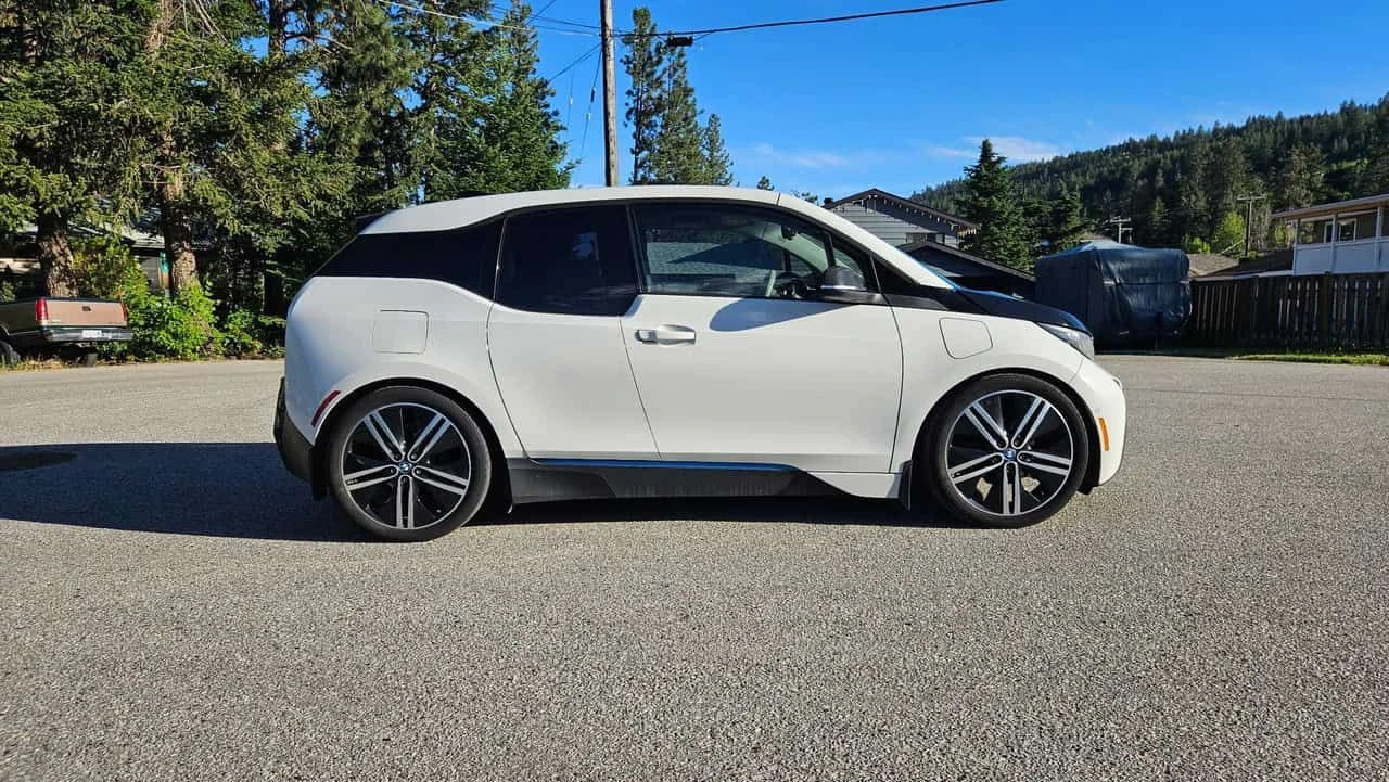 BMW i3  w/Range Extender * CARFAX * ОТ ПРЕДСТАВИТЕЛСТВО, снимка 3 - Автомобили и джипове - 55064895