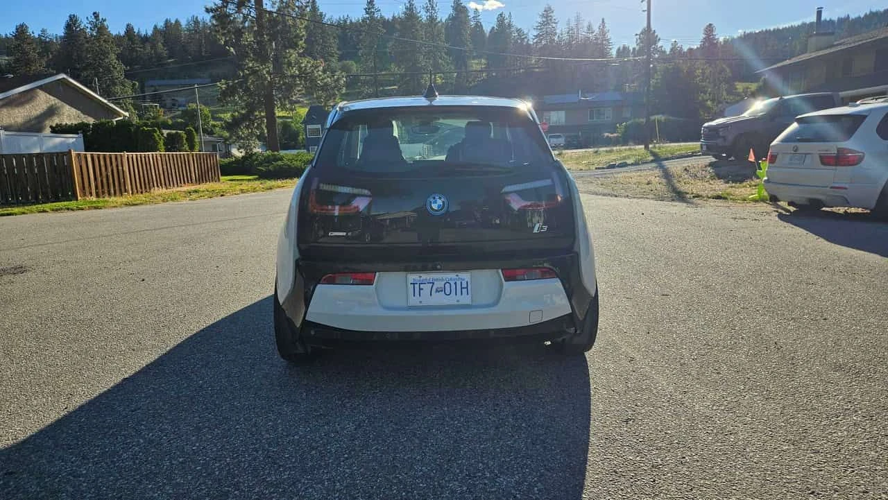 BMW i3  w/Range Extender * CARFAX * ОТ ПРЕДСТАВИТЕЛСТВО, снимка 4 - Автомобили и джипове - 55064895