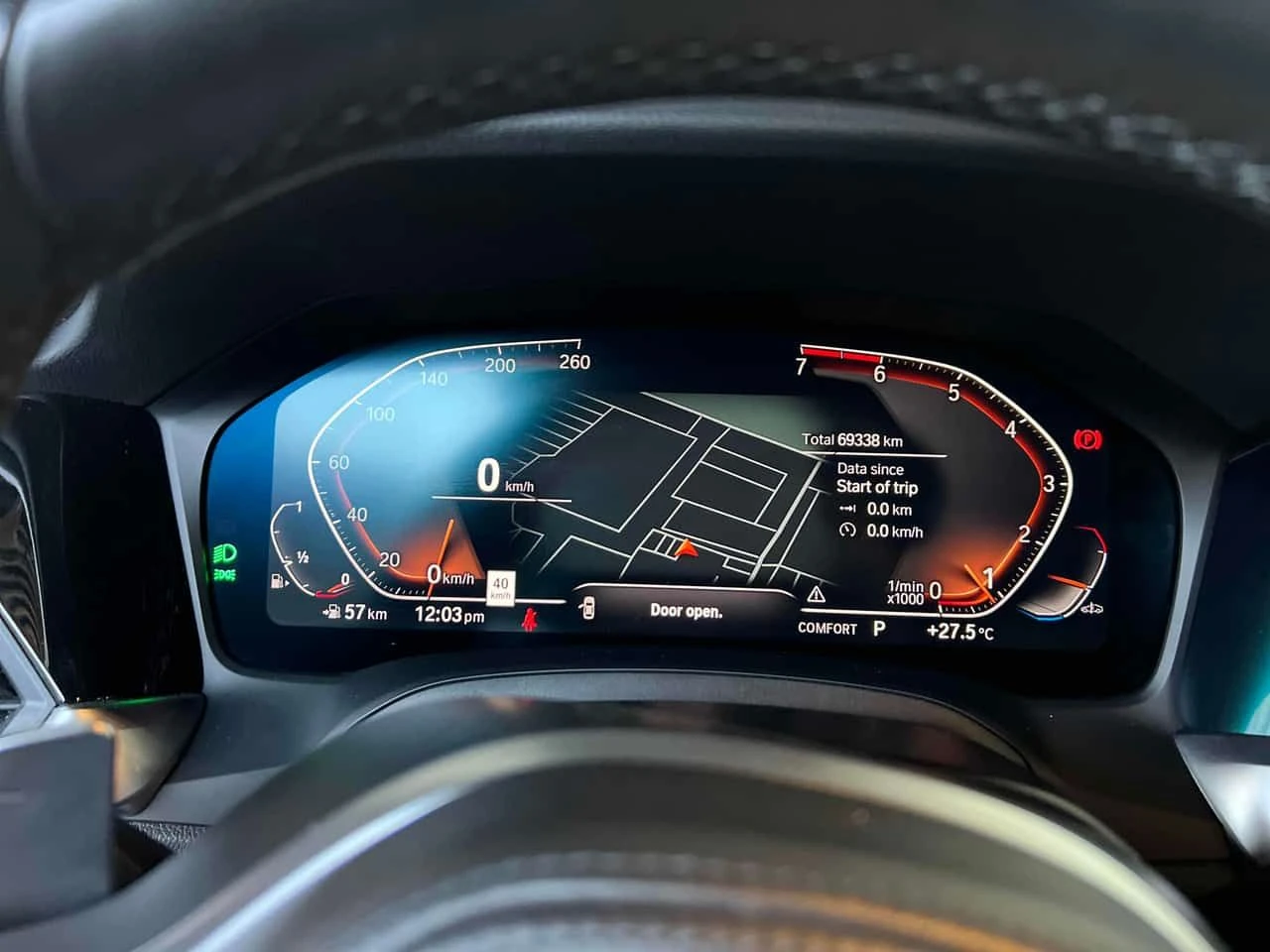 BMW 330 i xDrive/ПОДГРЕВИ/ШИБИДАХ/360/HUD, снимка 8 - Автомобили и джипове - 55287215
