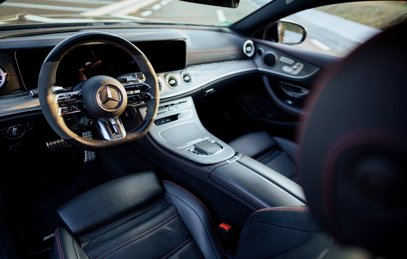 Mercedes-Benz E 53 AMG 4Matic+ , снимка 5 - Автомобили и джипове - 55829532