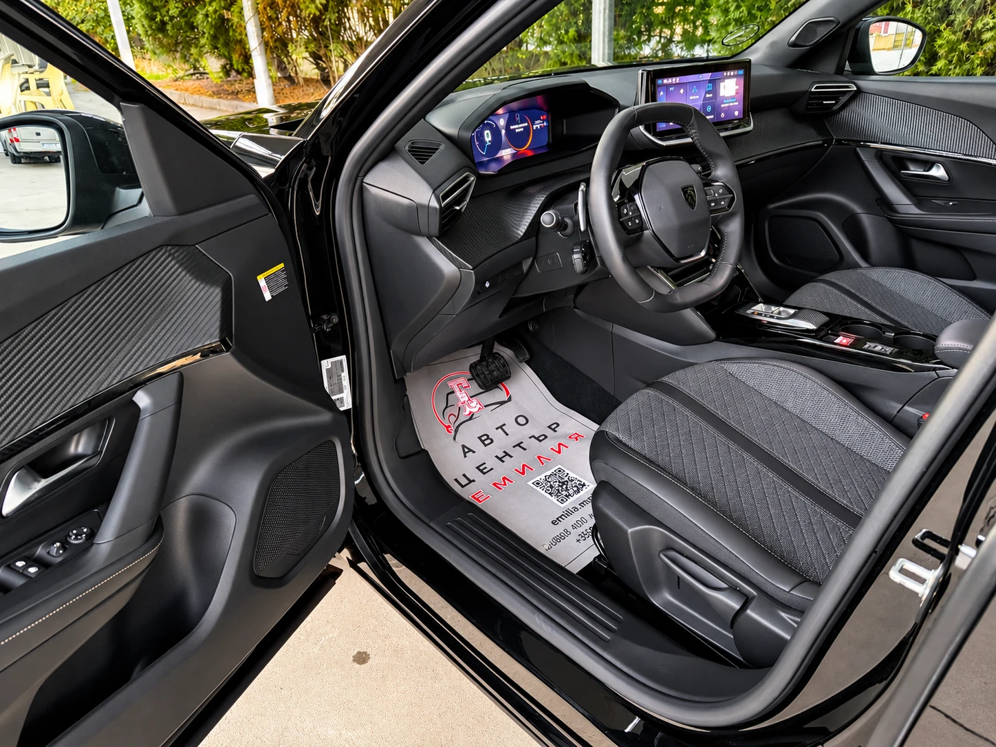 Peugeot 2008 1.2 PURETECH 130 EAT8 AUTOMATIC, снимка 8 - Автомобили и джипове - 56314050