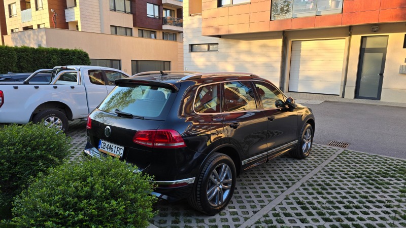 VW Touareg 3.0TDI R-Line, снимка 6 - Автомобили и джипове - 46895350