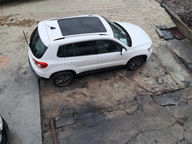 VW Tiguan, снимка 6 - Автомобили и джипове - 52462294