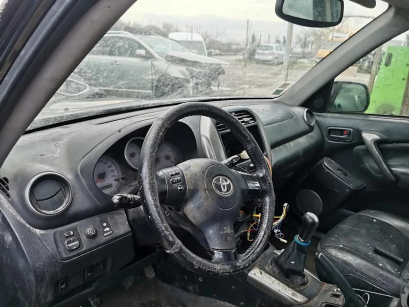 Toyota Rav4 2.0 d4d-2 бр., снимка 5 - Автомобили и джипове - 18780025