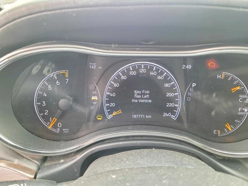 Jeep Cherokee, снимка 8 - Автомобили и джипове - 54772521