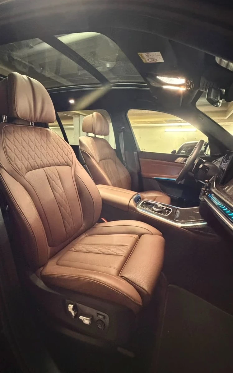 BMW X7 40i* xDrive* M Sport Pro* Carbon* 7 Seat, снимка 11 - Автомобили и джипове - 55920466