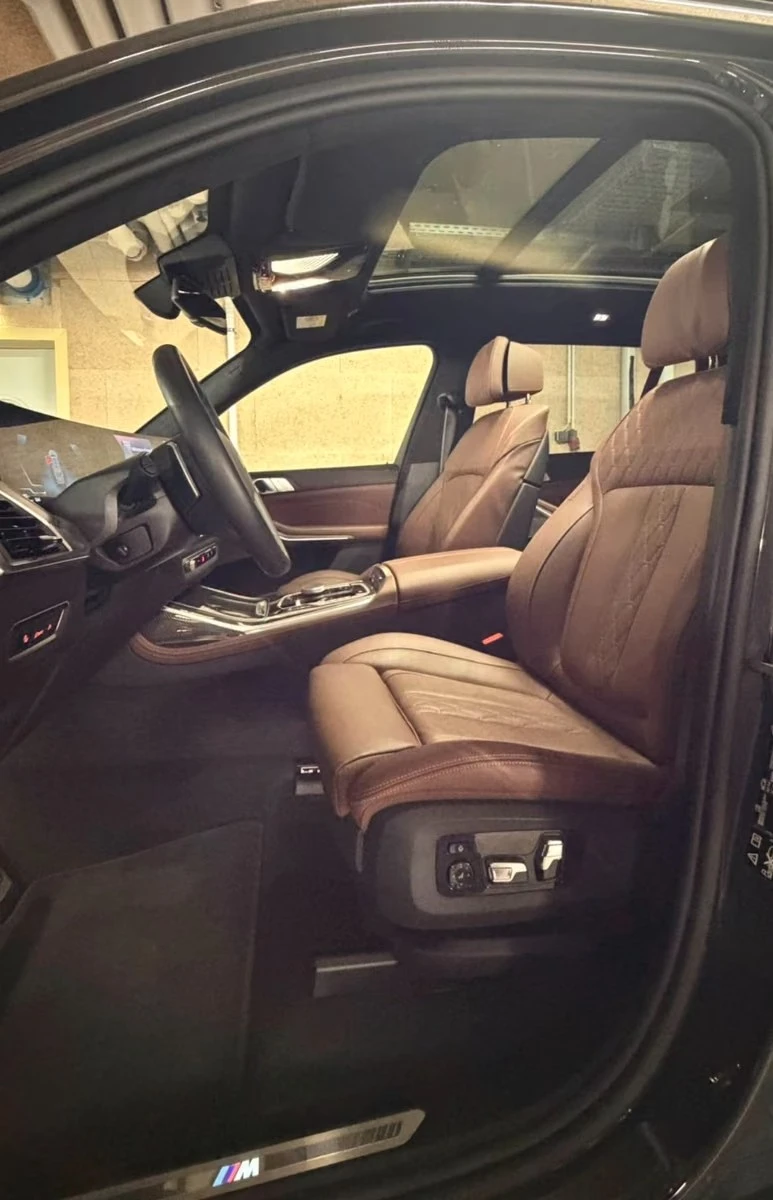 BMW X7 40i* xDrive* M Sport Pro* Carbon* 7 Seat, снимка 8 - Автомобили и джипове - 55920466