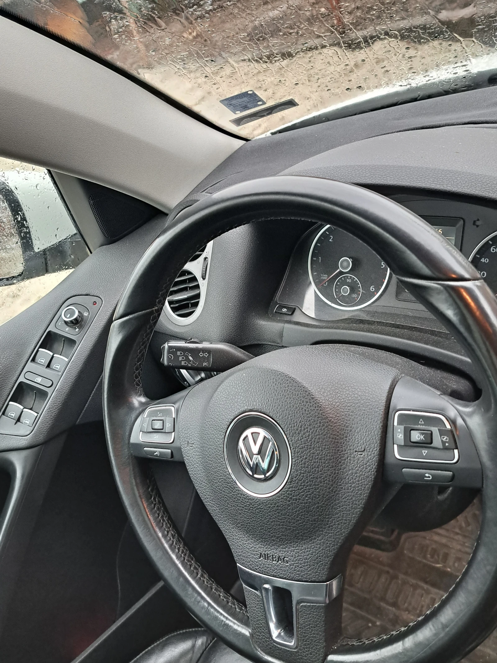 VW Tiguan, снимка 1