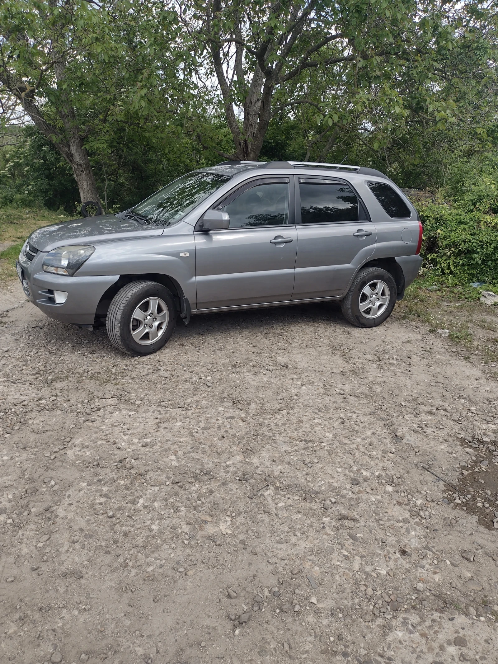 Kia Sportage 2.0 - изображение 7