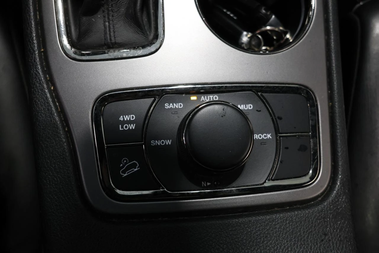 Jeep Grand cherokee Limited X 4x4 - PANO| NAVI| CAMERA| BLINDSPOT, снимка 15 - Автомобили и джипове - 53818356