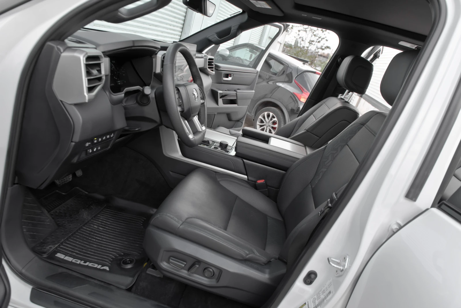 Toyota Sequoia Limited, снимка 8 - Автомобили и джипове - 54560660