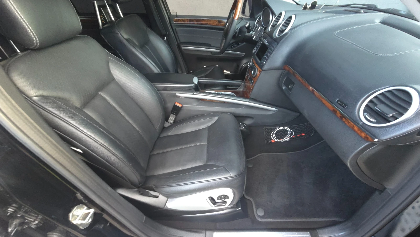Mercedes-Benz GL 550 INSTAGRAM: MERCEDESGL550AMG, снимка 11 - Автомобили и джипове - 55179278