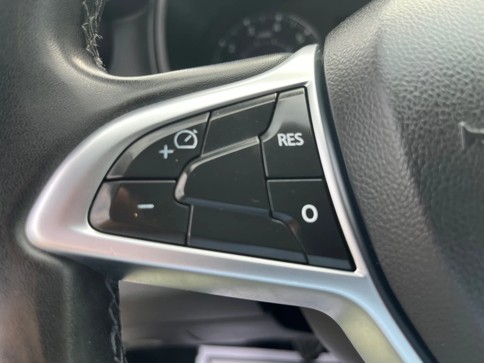 Dacia Duster 1.5DCI 4x4, снимка 10 - Автомобили и джипове - 55343688