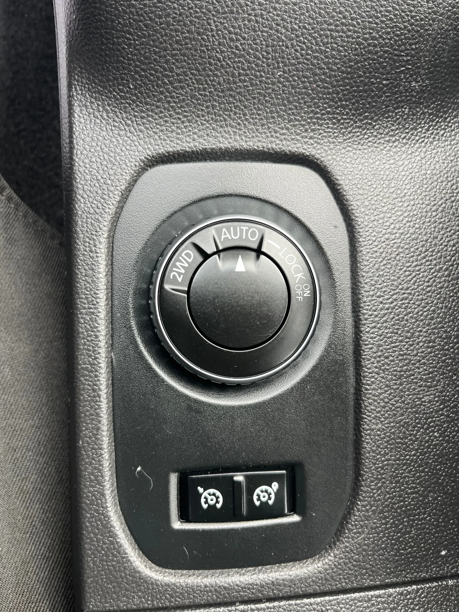 Dacia Duster 1.5DCI 4x4, снимка 11 - Автомобили и джипове - 55343688