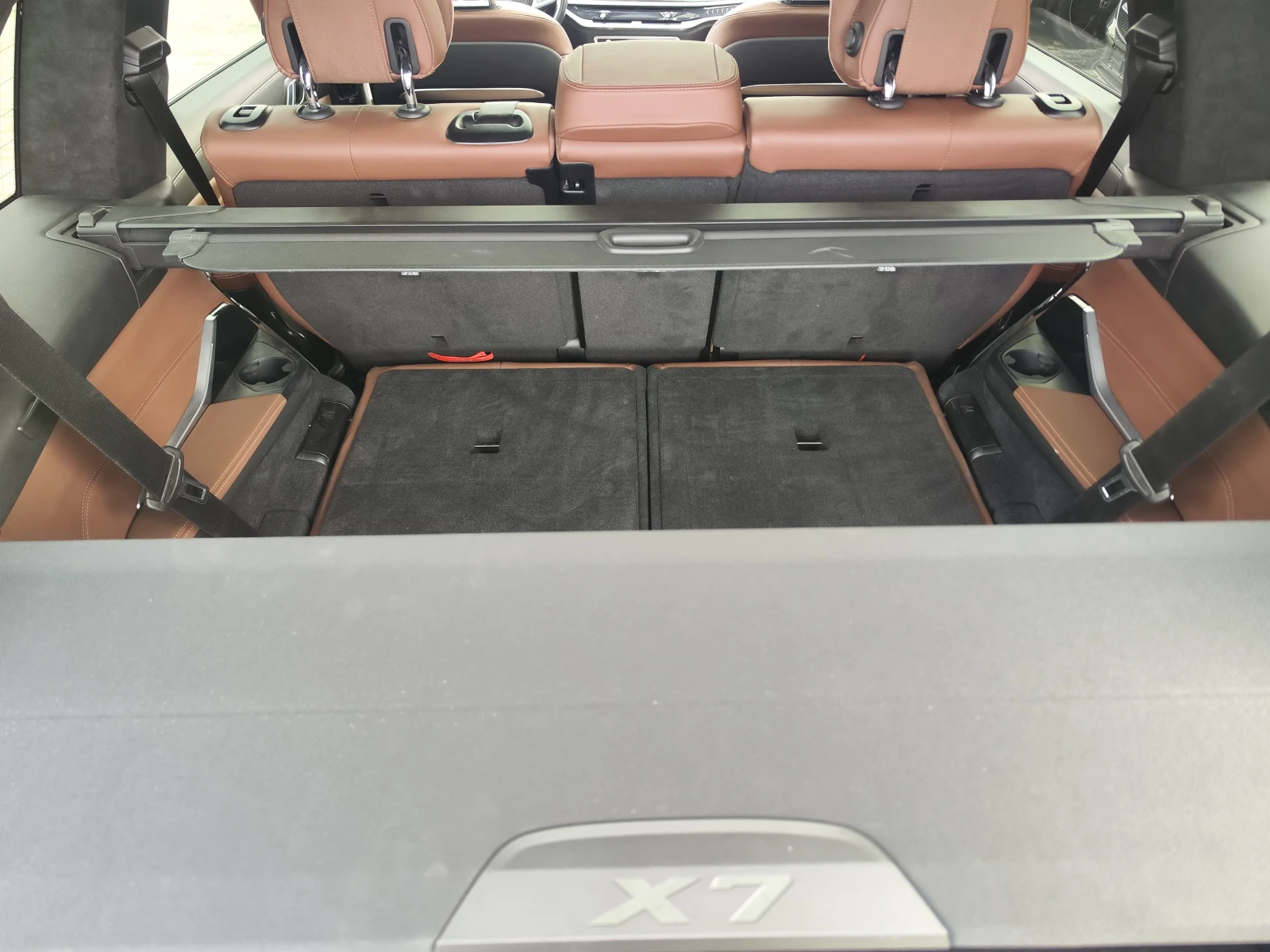 BMW X7 MPAK* 4.0* PANORAMA* PODGREV* OBDUH* CAMERA* LIZIN, снимка 11 - Автомобили и джипове - 56092007