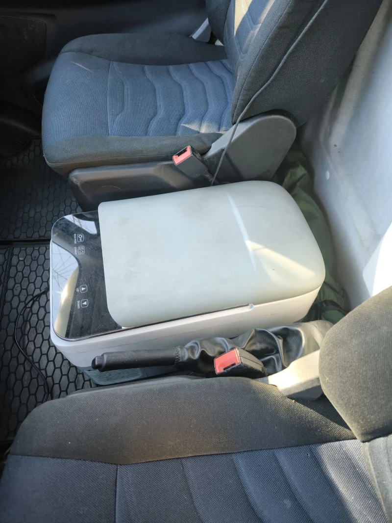 Iveco Daily 35c14, снимка 8 - Бусове и автобуси - 52928095