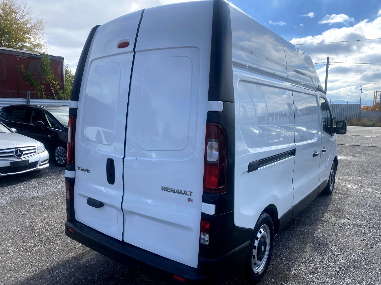 Renault Trafic 1.6dCi 120�.� ���������� | Mobile.bg � ����������� 4