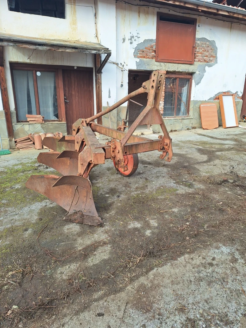 Плуг Друга марка, снимка 2 - Селскостопанска техника - 53446772