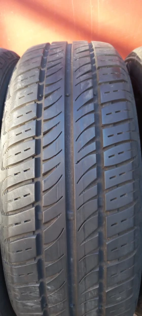 Гуми Летни 185/60R15, снимка 8 - Гуми и джанти - 46950444