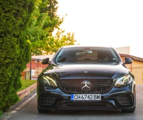 Mercedes-Benz E 200, снимка 1