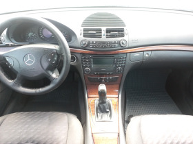 Mercedes-Benz E 200 Бензин, снимка 9 - Автомобили и джипове - 45701360