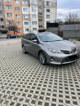 Toyota Auris 1.8 Hybrid, снимка 3