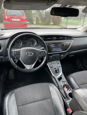 Toyota Auris 1.8 Hybrid, снимка 6