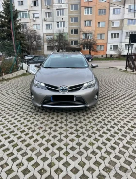 Toyota Auris 1.8 Hybrid, снимка 1