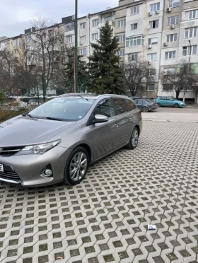 Toyota Auris 1.8 Hybrid, снимка 4