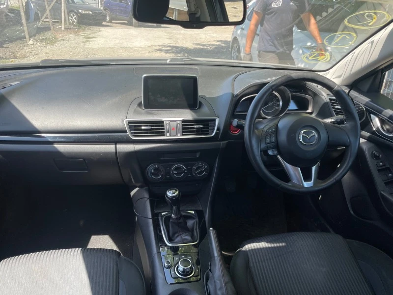 Mazda 3 2.2, снимка 5 - Автомобили и джипове - 46386279