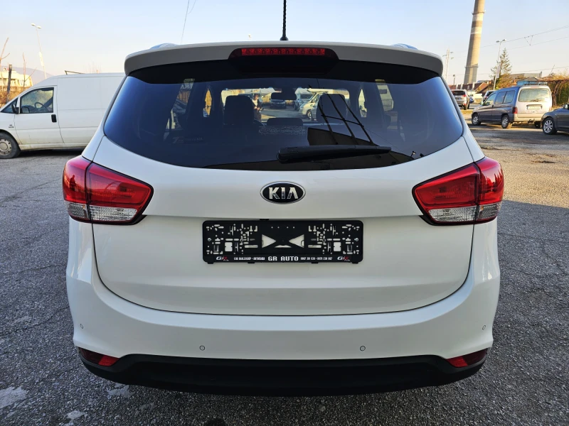 Kia Carens 1.7 CRDI, снимка 6 - Автомобили и джипове - 48801159