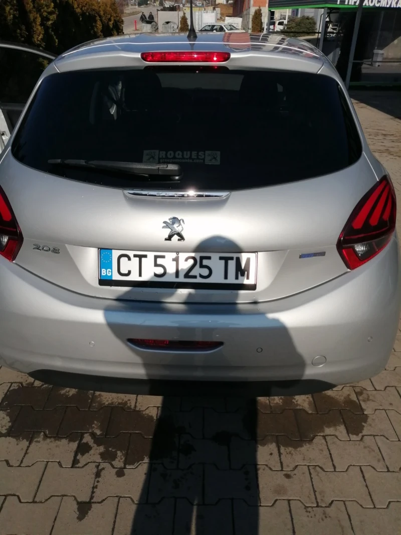 Peugeot 208 1.2, снимка 8 - Автомобили и джипове - 49268702