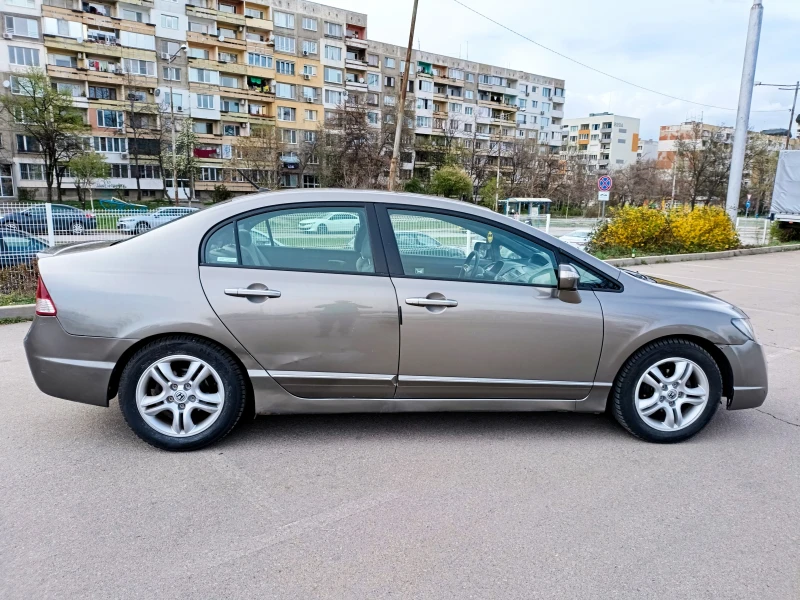 Honda Civic 1.3 IMA Hybrid, снимка 8 - Автомобили и джипове - 52529797