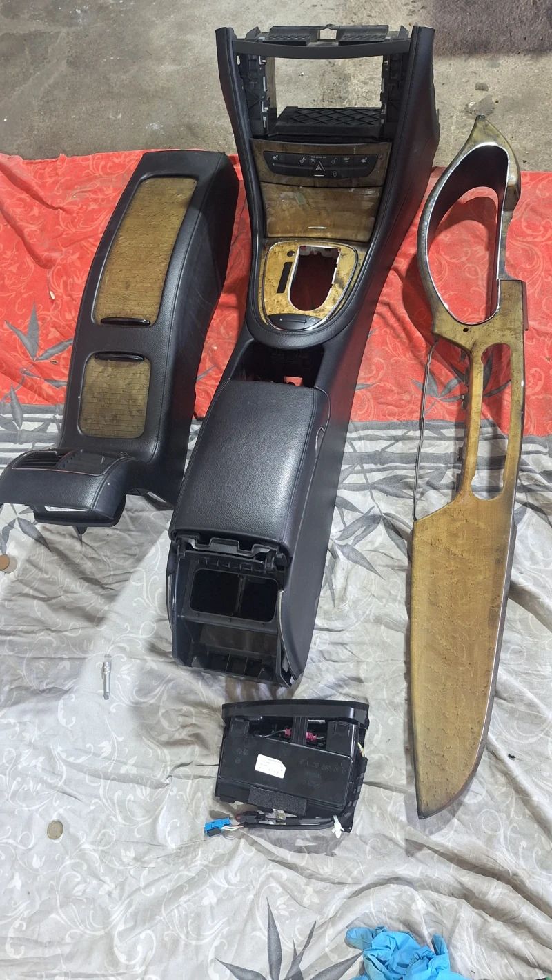 Mercedes-Benz CLS 320, снимка 11 - Автомобили и джипове - 50639470