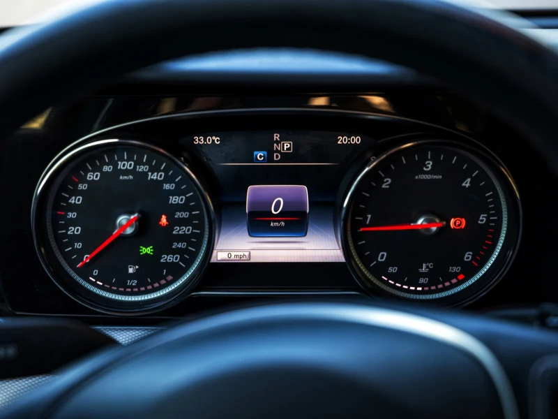 Mercedes-Benz E 200, снимка 7 - Автомобили и джипове - 52640188