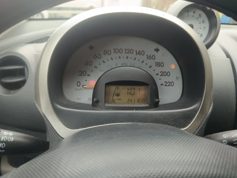 Daihatsu Sirion 1.3 , 4х4, снимка 13 - Автомобили и джипове - 52567013